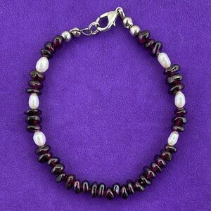 💛 Genuine Freshwater Pearl & Deep Garnet Bead Bracelet | Silver Tone